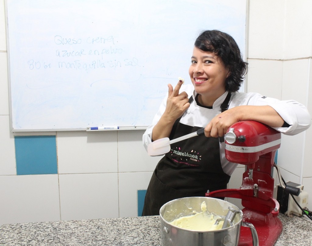 Crema de queso dulce para cubierta de Queques o Cupcakes