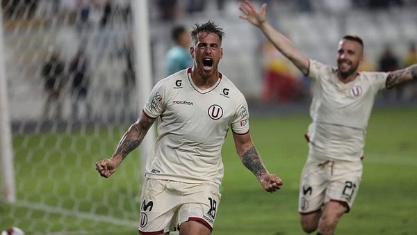 Universitario: Ya párenla con el penal a Corzo, ¿no?