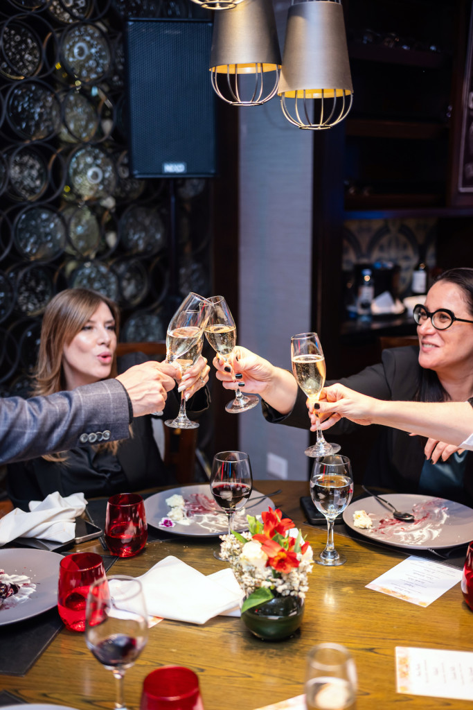 experiencia gastronómica Perú Argentina brindis