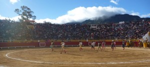 FOTO: PABLO J. GÓMEZ DEBARBIERI Cutervo, Cajamarca, Perú; 30 de junio de 2014; paseíllo ante una multitud de cutervinos y turistas.