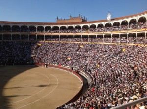 FOTO: PÁG WEB PLAZA DE TOROS DE LAS VENTAS IMPONENTE. Catedral del toreo, en plena Feria de San Isidro; una exigente afición y 23.000 espectadores; los toreros deben hacer el paseíllo muy seguros de sí mismos.