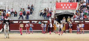 FOTO: CHELE ORTIZ PASEÍLLO. La Plaza de Toros de Las Ventas tuvo un cuarto de entrada, 6,000 personas en los tendidos.