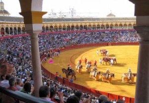 FOTO: PÁG WEB EMPRESA PAGÉS JOYA. Maestranza de Sevilla, comparable a Acho en belleza, pero no en cifras ni en su entorno.