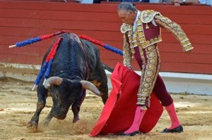 FOTO: CAPTURA DE PANTALLA El Pana, bohemio y peculiar, se convirtió en una nueva leyenda taurina.