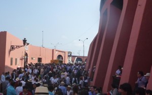 FOTO: PABLO JAVIER GÓMEZ DEBARBIERI El público de Acho, su savia vital; darle facilidades beneficiaría tanto a la empresa como a la SBLM, propietaria de Acho.