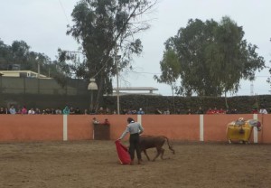 Resultó interesante la primera tarde del Festival para Aficionados en Pachacamac; en la imagen Luis Herencia.