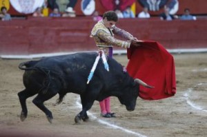 Estatuario de Ginés Marín al sexto toro.