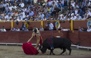 FOTO: JUAN PONCE López Simón en el mano a mano con Galdós, con toros de Zalduendo. 