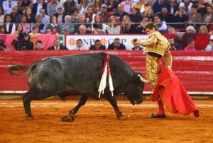 El Juli, poderoso y enrazado, no dejó que el triunfo fuese solo de Morante.