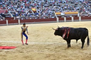 FOTO: CULTORO Así mató Joselito Adame al sexto toro el sábado 27.