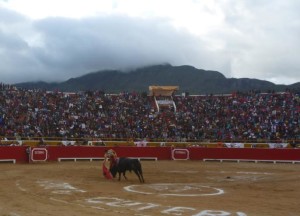 FOTOS: PABLO JAVIER GÓMEZ DEBARBIERI La afición de Cutervo y los visitantes que llegaron a la ciudad coparon los tendidos cada tarde, con sol o con lluvia, pero se les engañó.