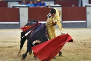 FOTO: CULTORO Paco Ureña cortó una oreja; es un diestro al que Madrid respeta.