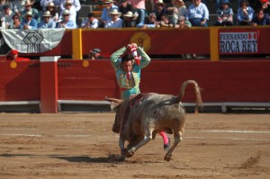 Banderillas de Fernando Roca Rey al primero