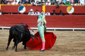 Templado derechazo de Fernando Roca Rey al cuarto de la tarde