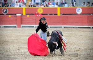 Chibolo Caro en un derechazo al de Santa Rosa