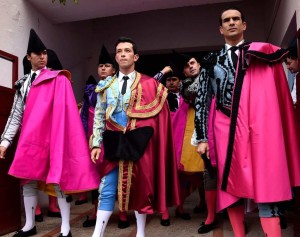 FOTO: PLAZA DE TOROS DE CALI Cayetano Rivera, Guillermo Valencia y Manzanares (de izq. a der.).