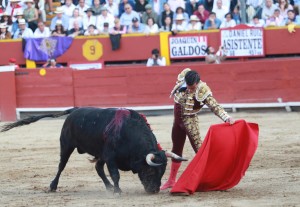 FOTOS: JUAN PONCE VALENZUELA Los hondos naturales de Joaquín Galdós en Acho, el 5 de noviembre, emocionaron a los aficionados limeños.