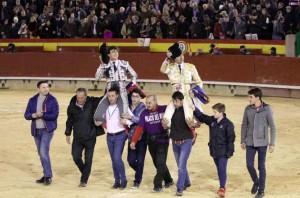 FOTO: JOËL BURAVAND Objetivo cumplido: dos triunfos de Andrés en dos corridas lidiadas.