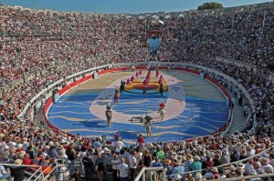 FOTO: ARENES DE NIMES 31 de marzo. En el coliseo romano, toros de El Freixo, para El Juli, Juan Bautista y Andrés Roca Rey