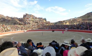 FOTO: PARQUEDEVILLA.BLOGSPOT.COM Coracora: más de veinte mil personas llenan su plaza de toros en cada una de sus corridas.