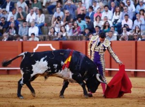 FOTOS: EMPRESA PAGÉS Galdós cuajó una magnífica faena en Sevilla, el miércoles 1 de mayo.