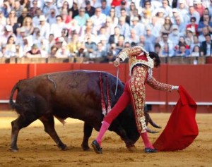 Blog Roca Rey pase de pecho Sevilla 3 mayo 2019