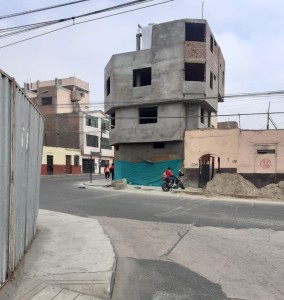 FOTO: ACTP La otra construcción ilegal a la espalda de Acho, en el jirón Cajamarca.