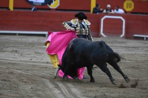 FOTO: JUAN PONCE V. El Juli quitó por chicuelinas