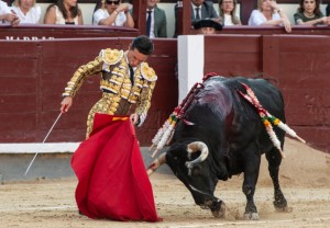 Urdiales: solo detalles en tarde desafortunada y con el peor lote.
