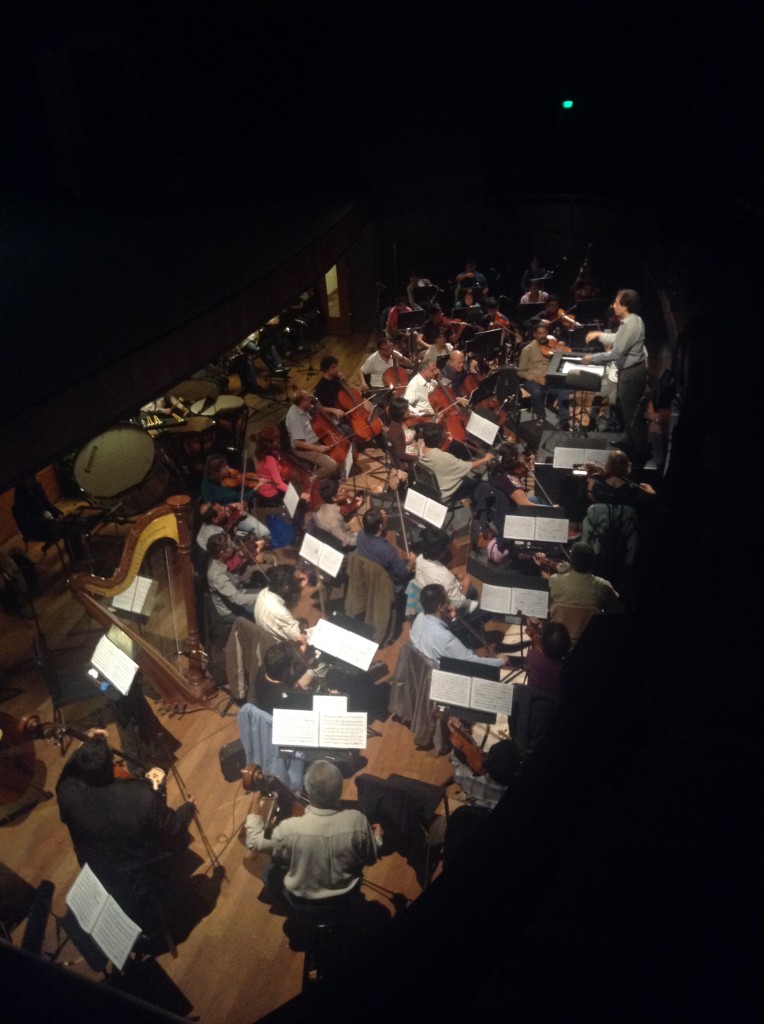 OSN ensayando en el foso del GTN. (Foto: Ópera Perú)